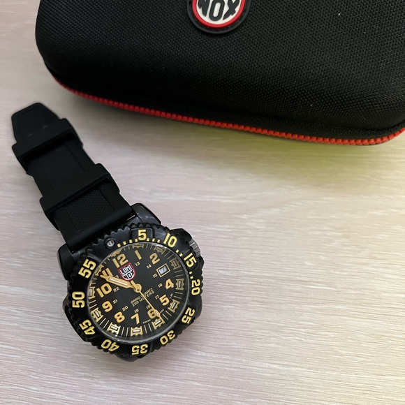 Luminox 3050 Colormark Watch
